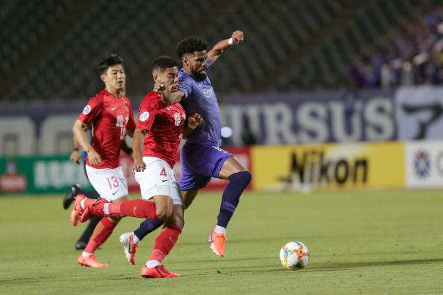 浓眉伤退詹姆斯三双 湖人大胜猛龙主场5连胜